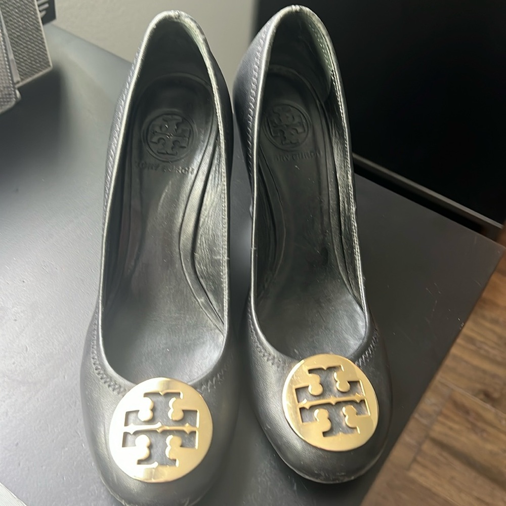 Women’s Tory Burch Shoes Sally black leather Wedge Size 8